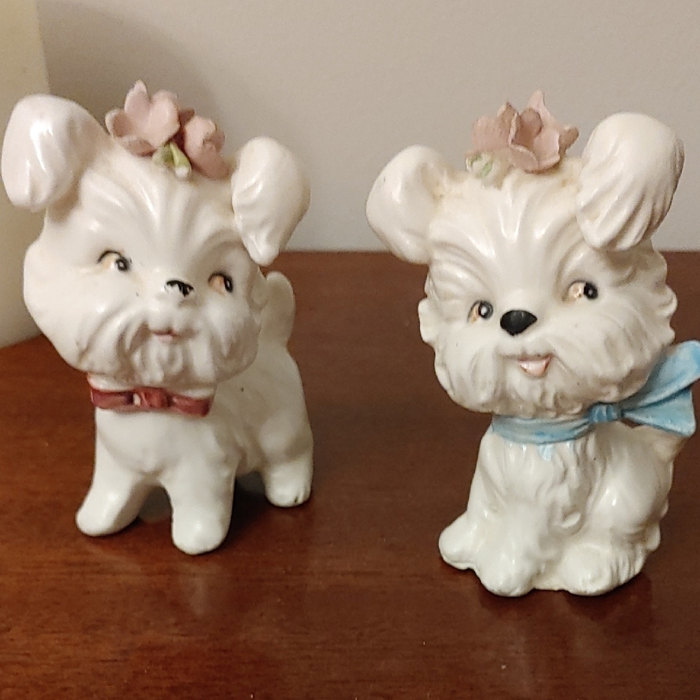 Vintage Ceramic Dog Salt and Pepper shakers figurines kitschy